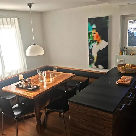 Zentral, Ruhig, Sonnig, Modern Apartment